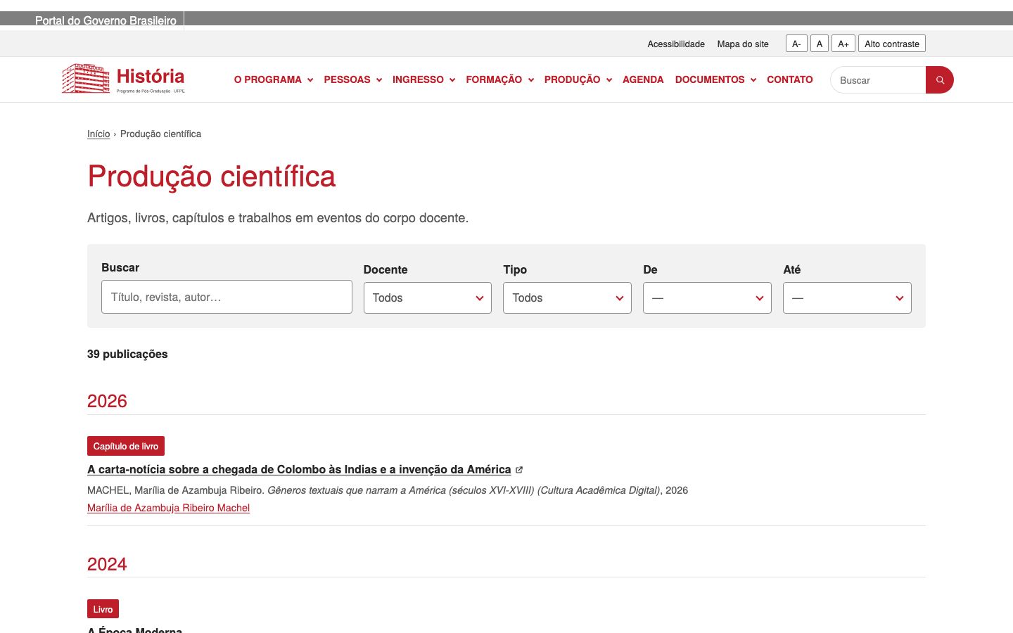 Página Produção científica: filtros por docente, tipo e ano, e as publicações por ano